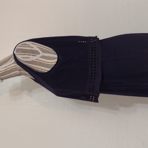 J Crew Navy Eyelet Sleeveless Dress Size 6 - Picture 4 of 10